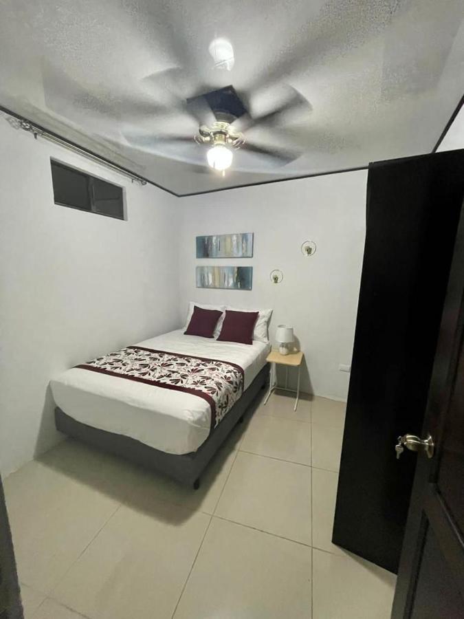 Apartamentos Cielo #1, Airport Juan Santamaria Alajuela Buitenkant foto