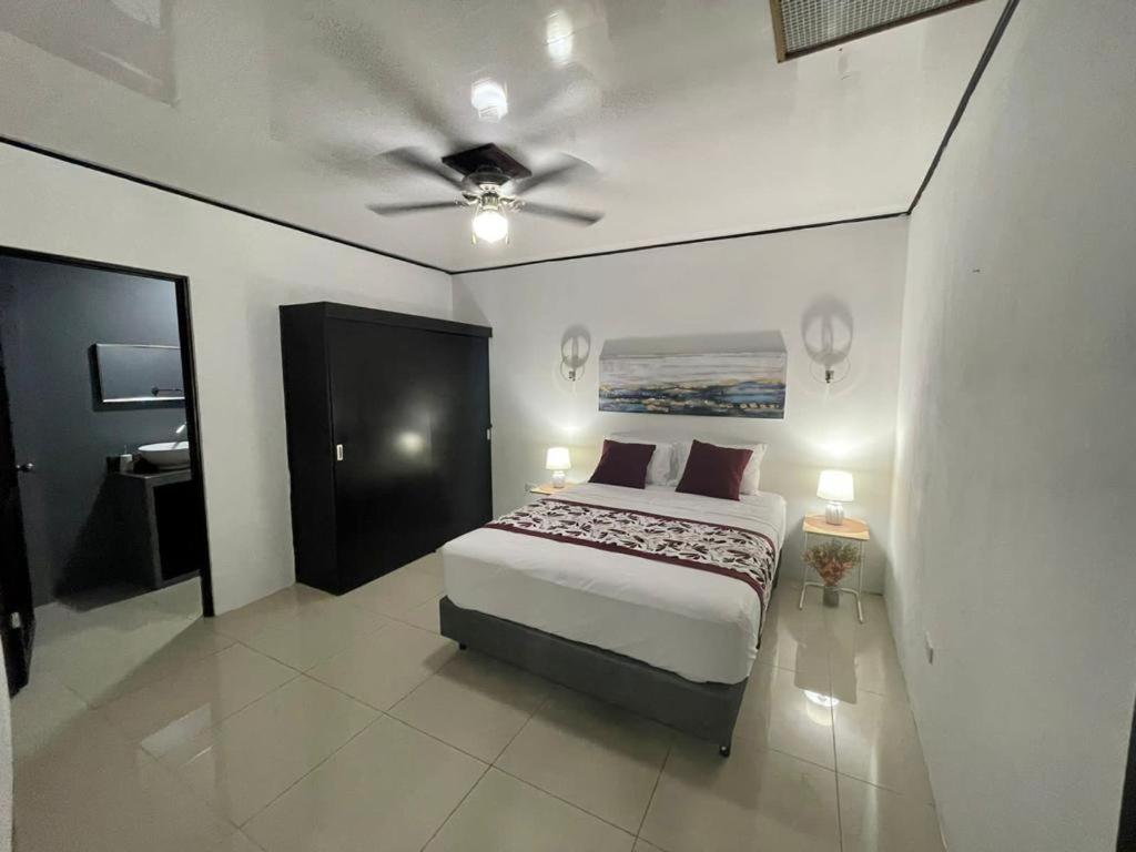 Apartamentos Cielo #1, Airport Juan Santamaria Alajuela Buitenkant foto